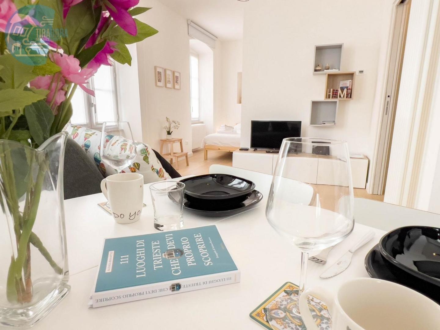 Corridoni 2B Tirabora Short Rent Leilighet Trieste Eksteriør bilde